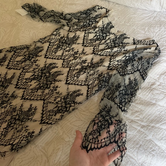 Alex Evenings lace chiffon gown - Picture 8 of 9